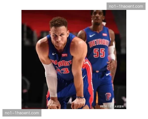 索兰克独木难支 热刺锋线仅剩健康中锋苦撑残局 索兰克独木难支 热刺锋线仅剩健康中锋苦撑残局